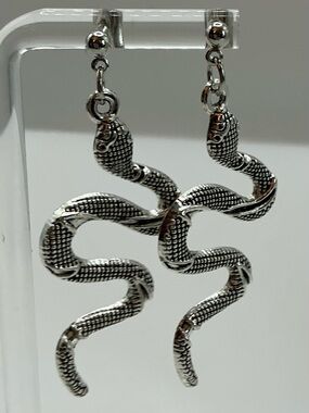 SILVER TONE LARGE LONG SNAKE PIERCED EARRINGS